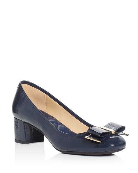 michael kors kiera pump navy|Michael Kors pumps.